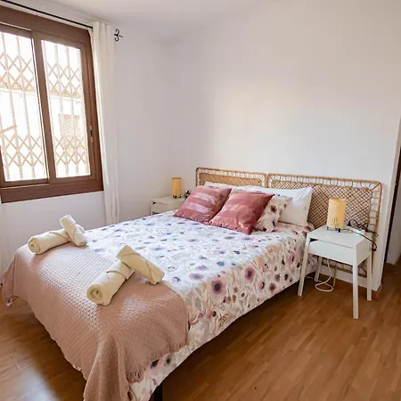 2 Bedroom Center شقة *
