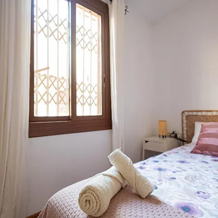 شقة 2 Bedroom Center *