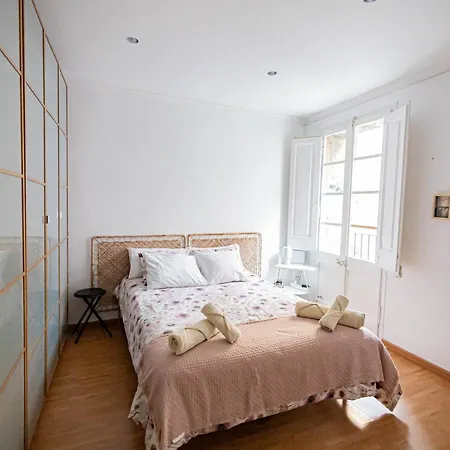 2 Bedroom Center Barcelona