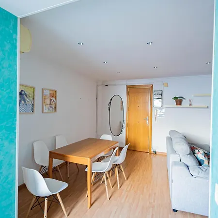 2 Bedroom Center