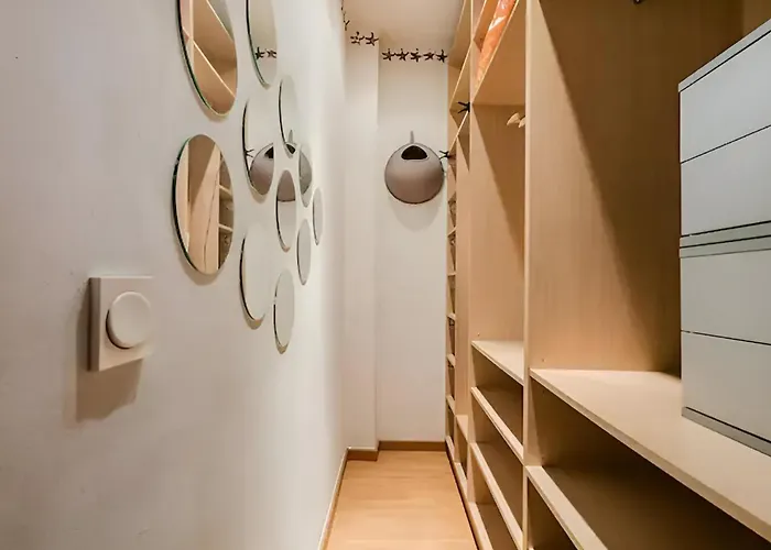 2 Bedroom Center شقة *