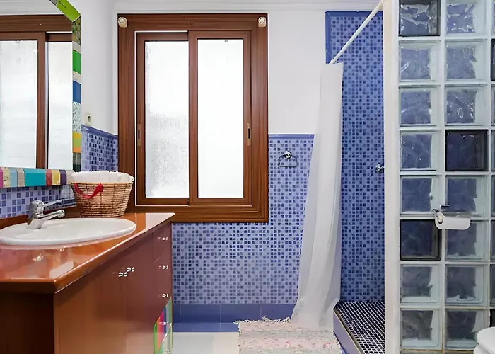 2 Bedroom Center شقة *