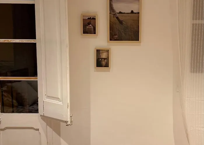 2 Bedroom Center *