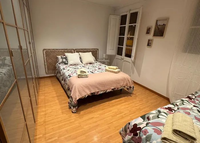 2 Bedroom Center *