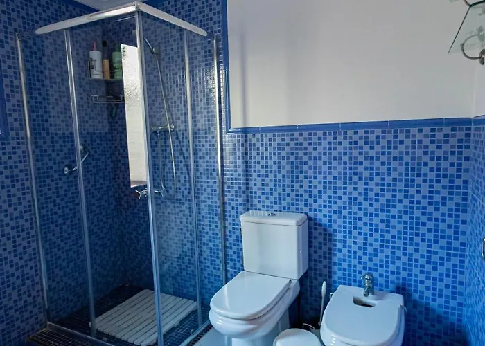 2 Bedroom Center *