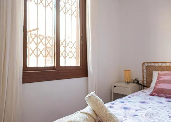 شقة 2 Bedroom Center *