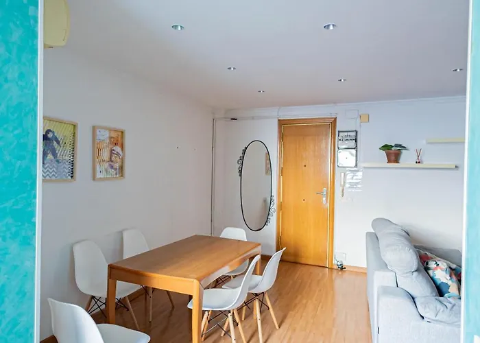 2 Bedroom Center