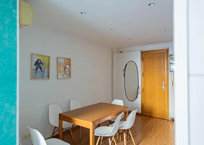 2 Bedroom Center *